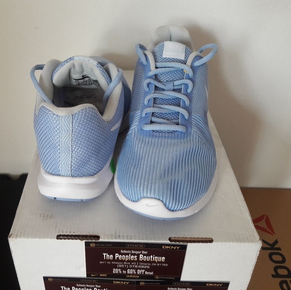 Nike - Picture 2 of 2